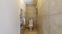Guest Toilet - 3 square meters of property in Sunninghill