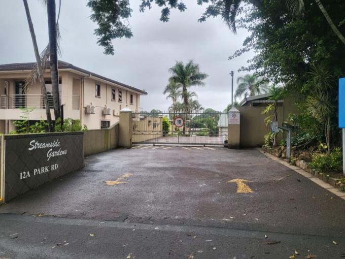 3 Bedroom Simplex for Sale For Sale in Queensburgh - MR693895