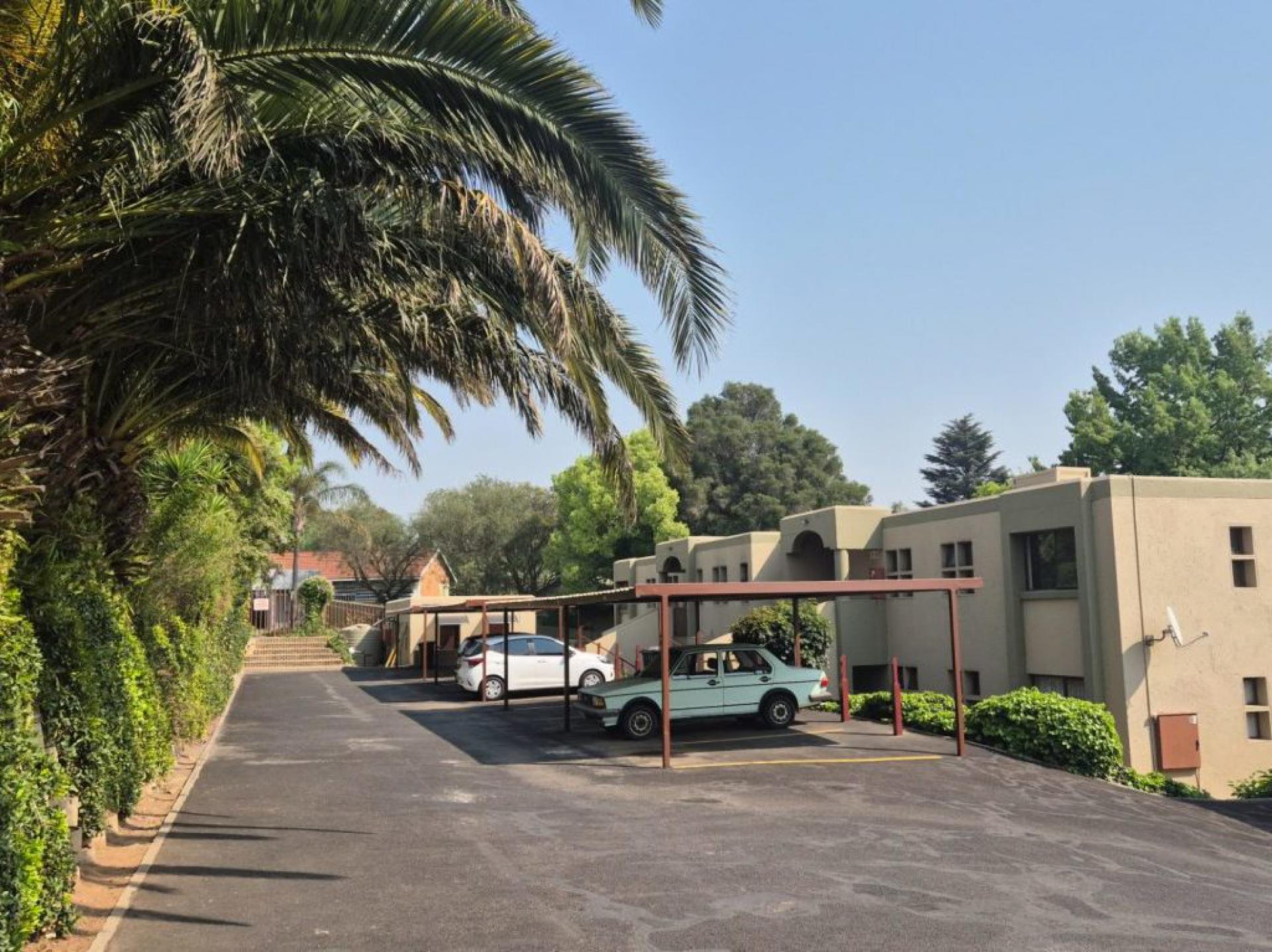  of property in Helderkruin