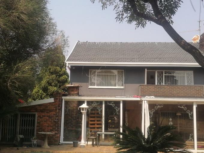 4 Bedroom House for Sale For Sale in Mondeor - MR693926