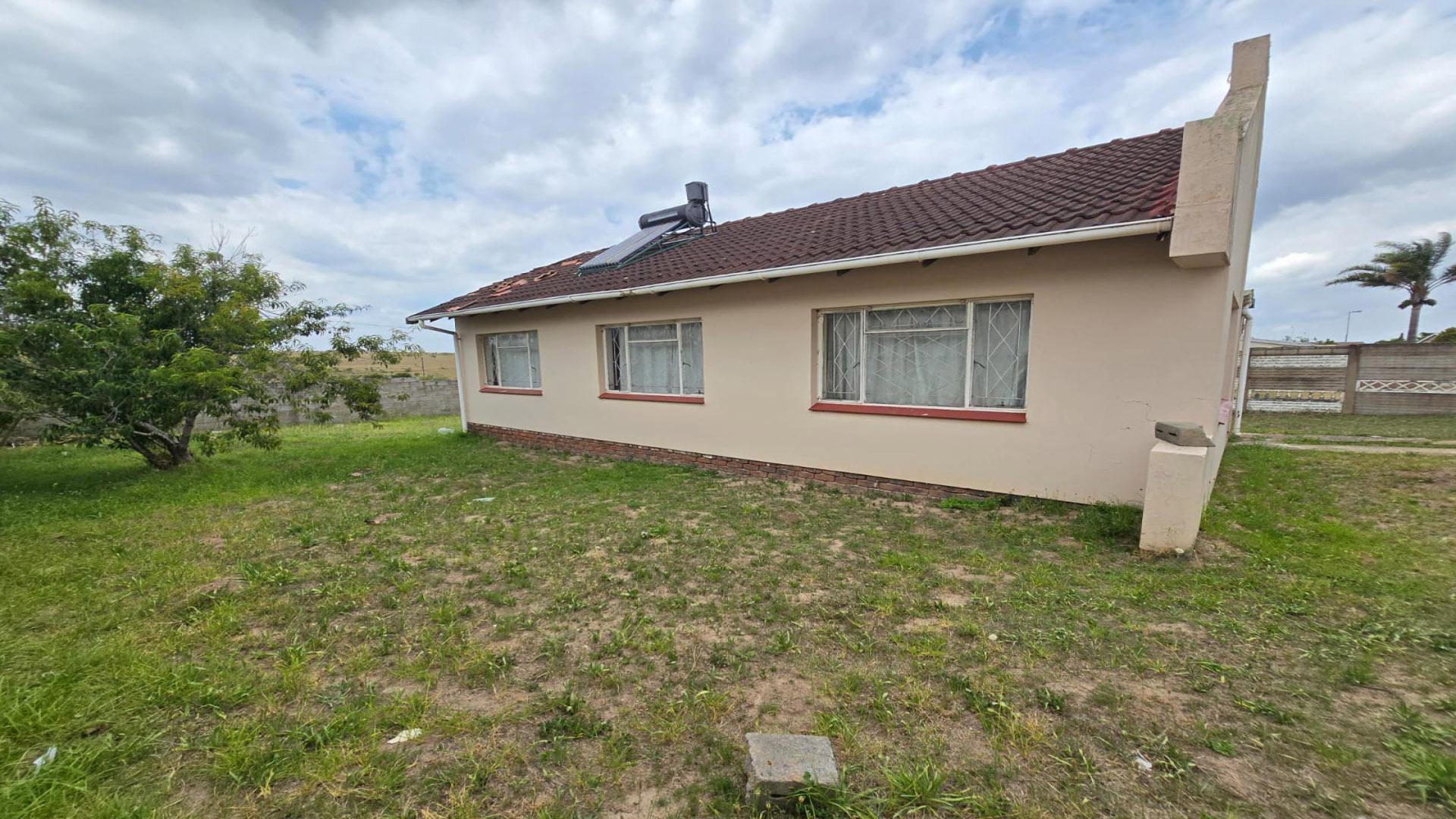 Backyard of property in Tyutyu North