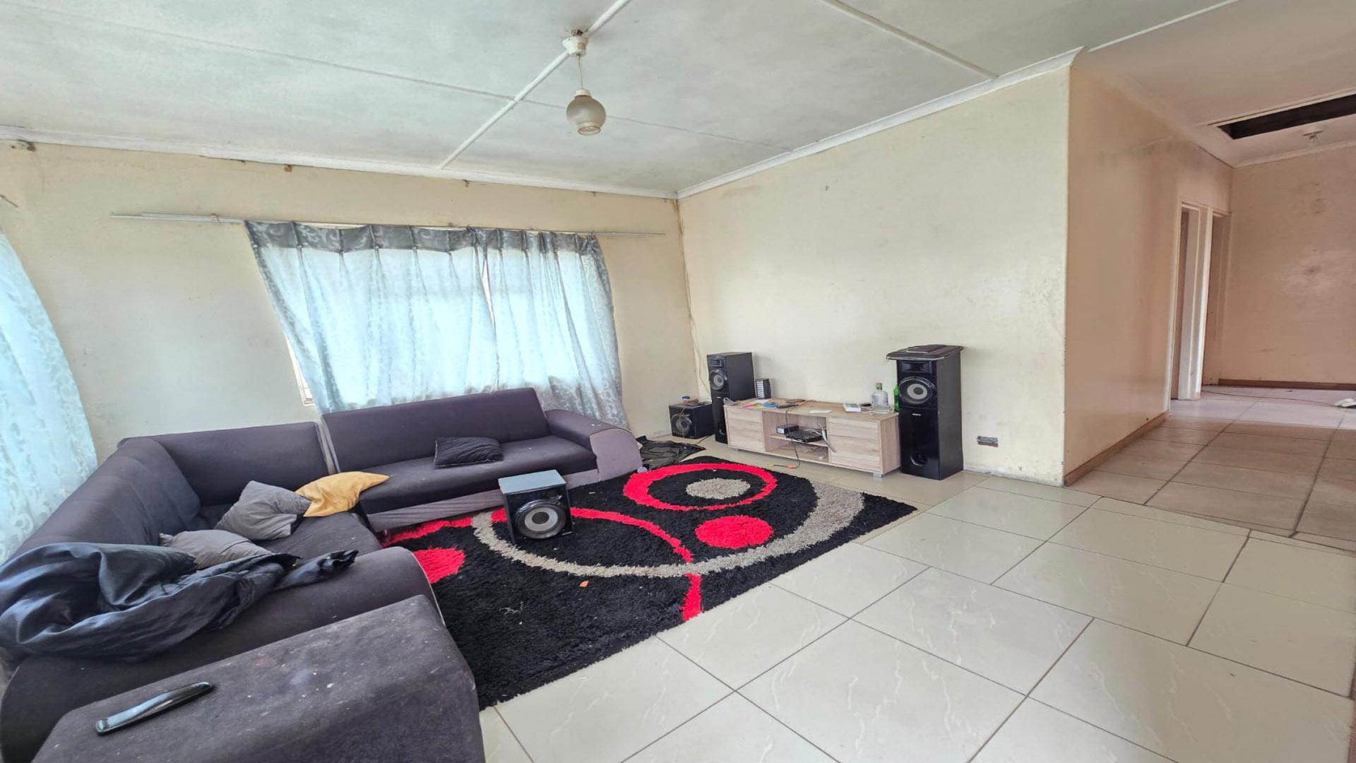 Lounges of property in Tyutyu North