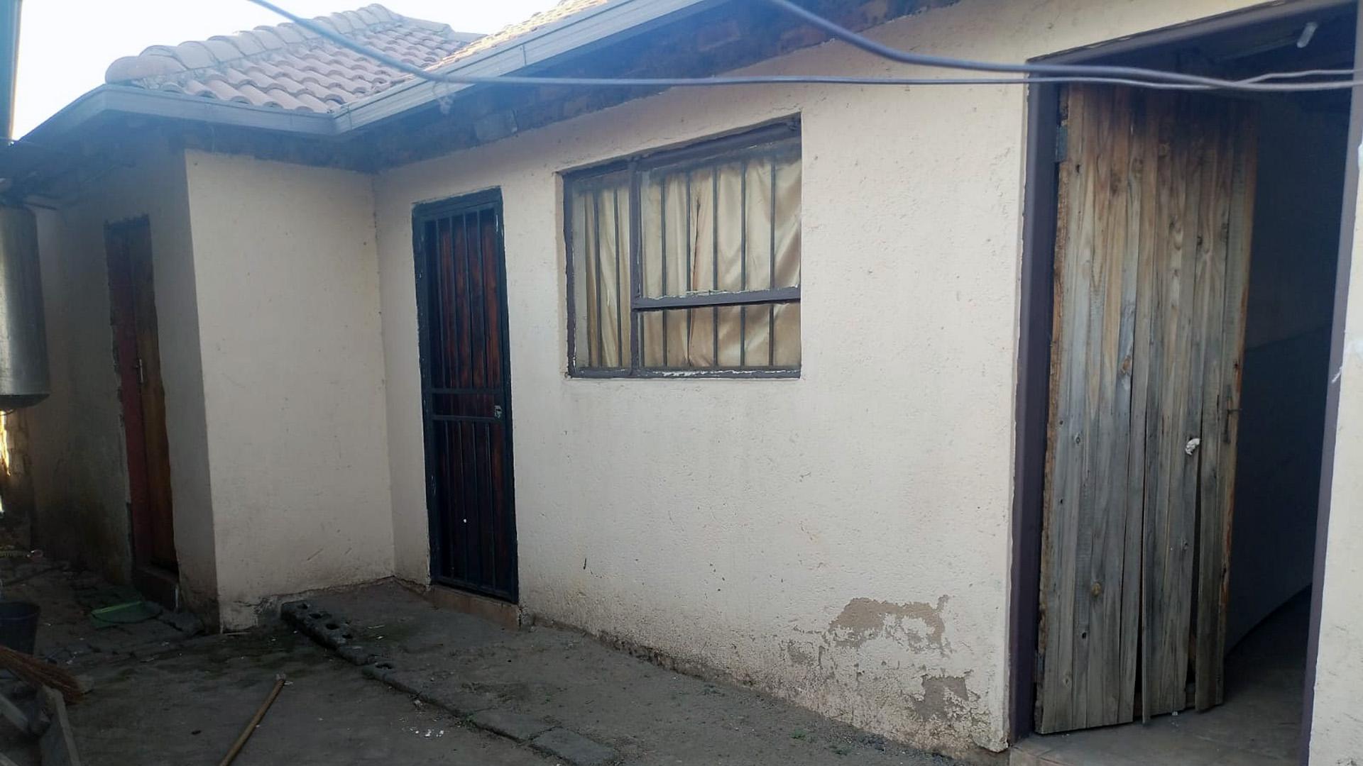 Backyard of property in Emalahleni (Witbank) 