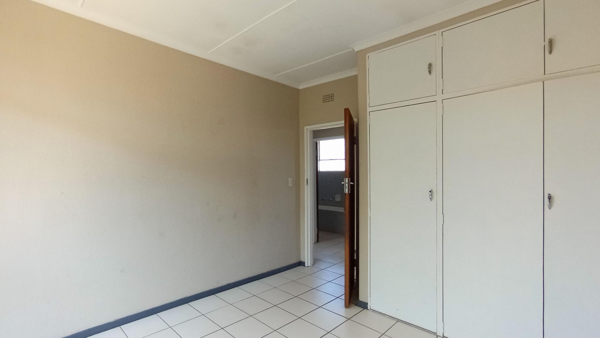 Bed Room 2 - 14 square meters of property in Lyndhurst