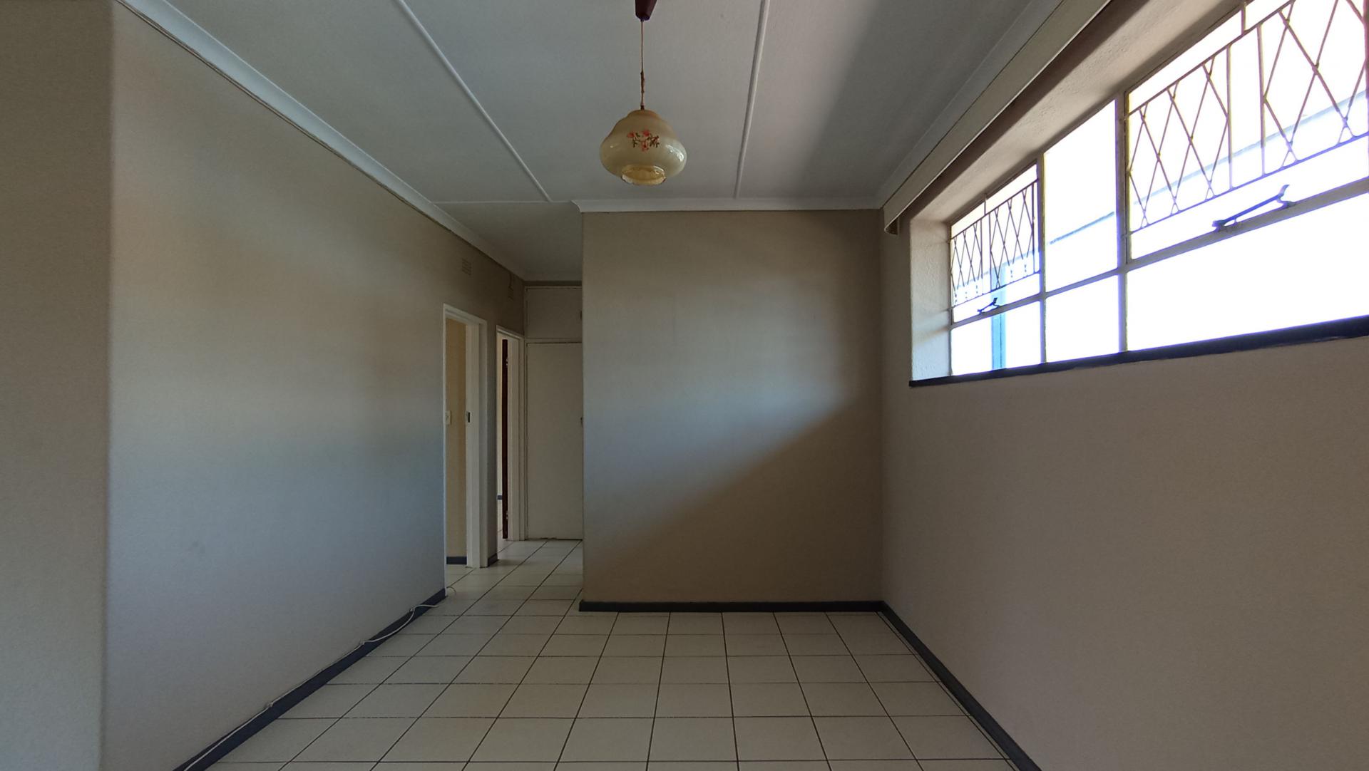 Dining Room - 15 square meters of property in Lyndhurst