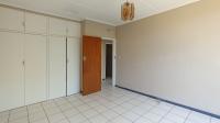 Bed Room 1 - 18 square meters of property in Lyndhurst