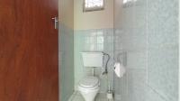 Bathroom 1 - 2 square meters of property in Lyndhurst