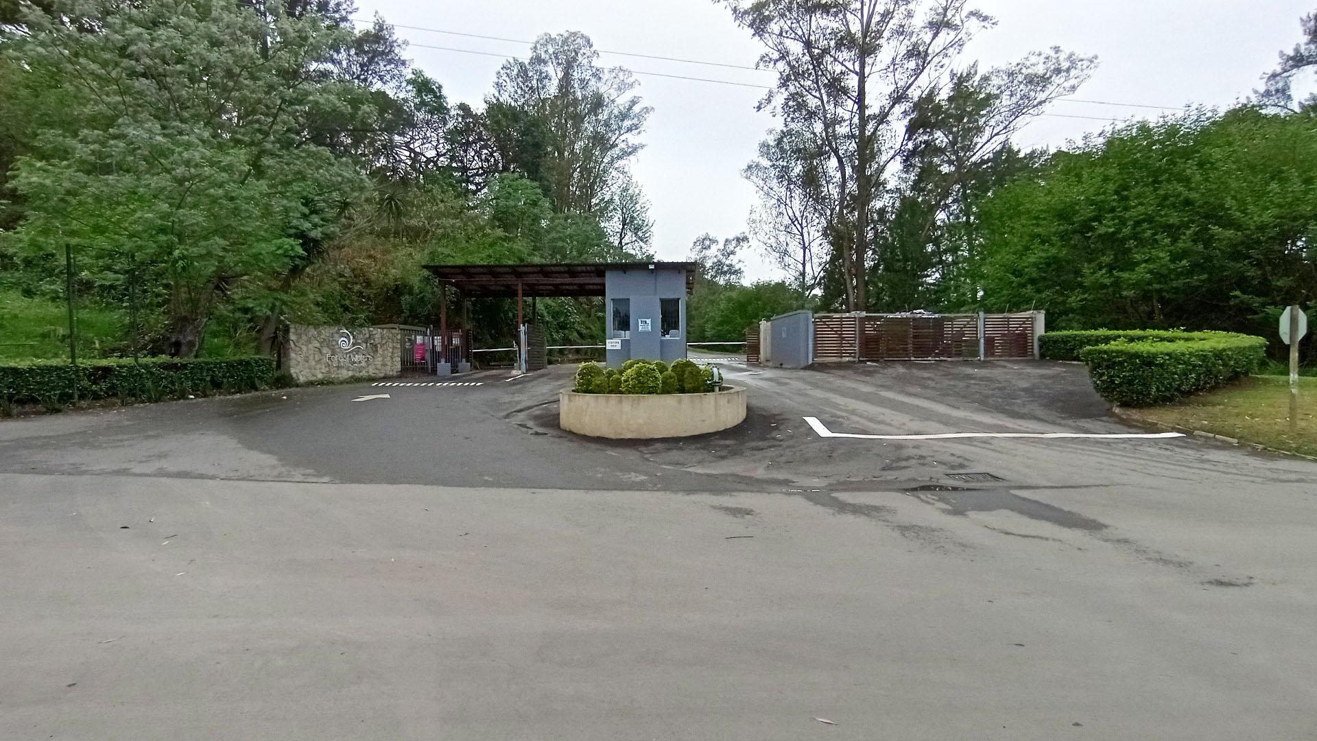 Front View of property in Chase Valley