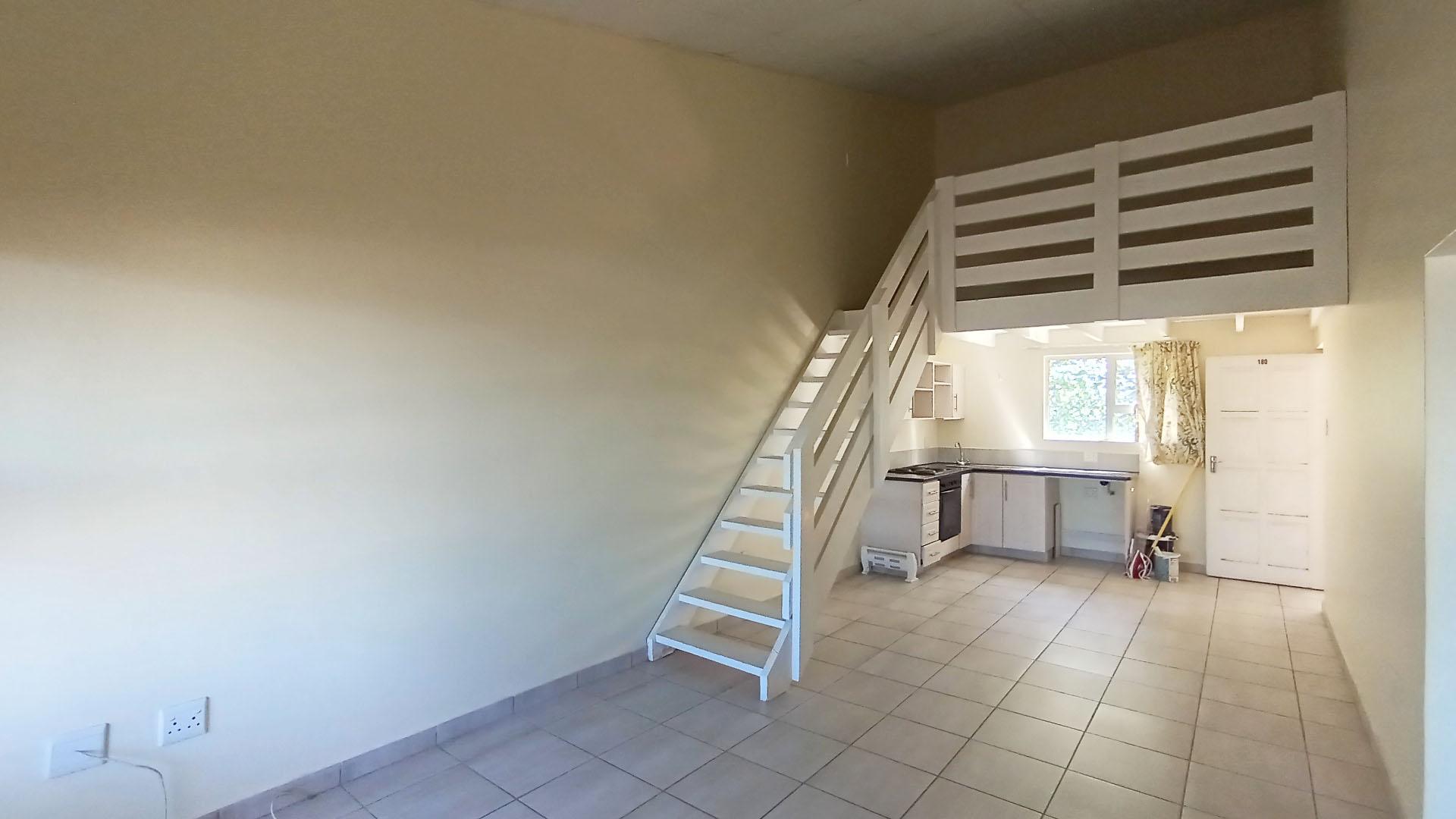 Lounges - 14 square meters of property in Chase Valley