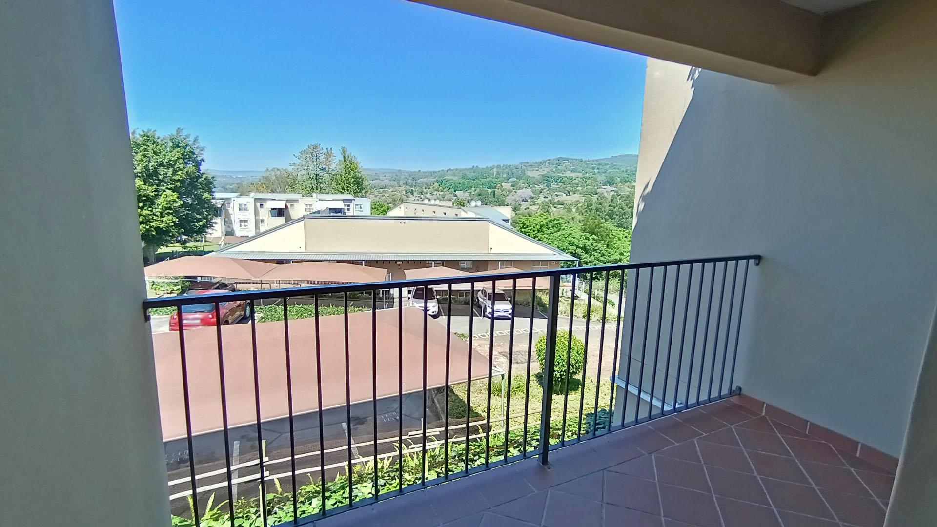 Balcony - 7 square meters of property in Chase Valley