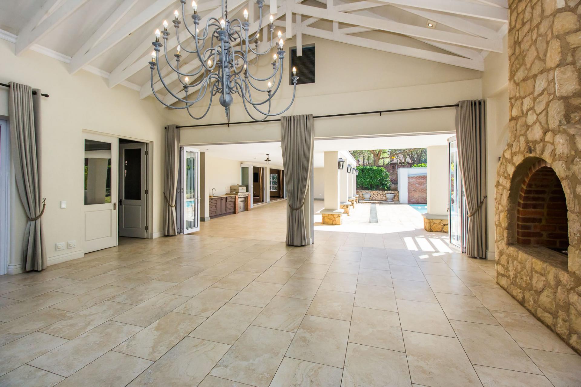  of property in Zwavelpoort