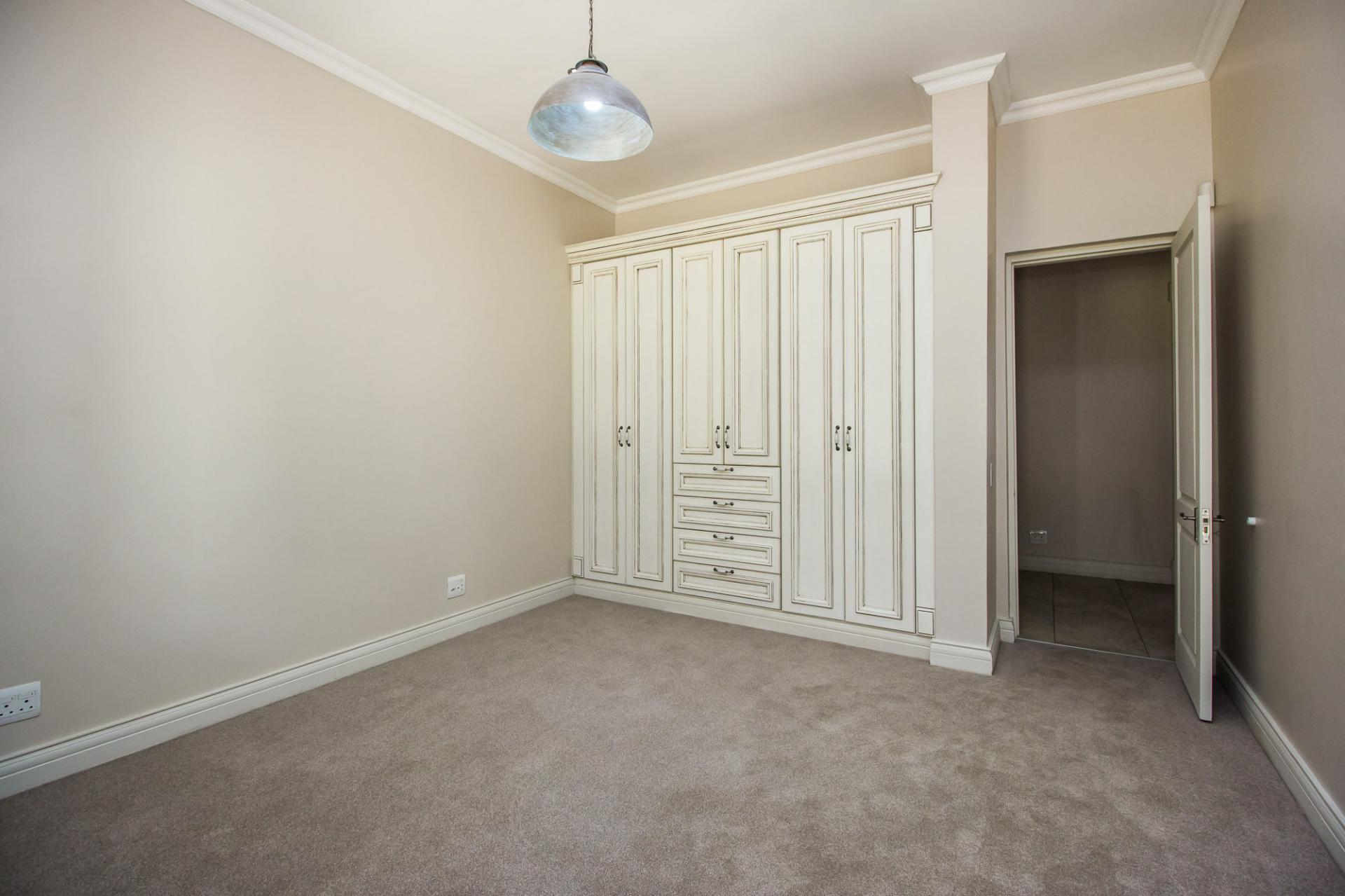  of property in Zwavelpoort