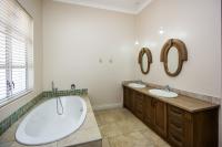  of property in Zwavelpoort