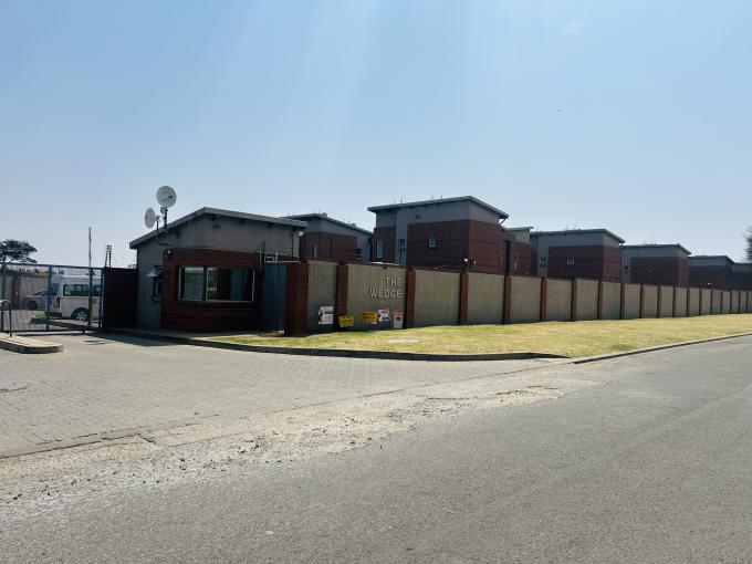 2 Bedroom Apartment for Sale and to Rent For Sale in Esther Park - MR694007