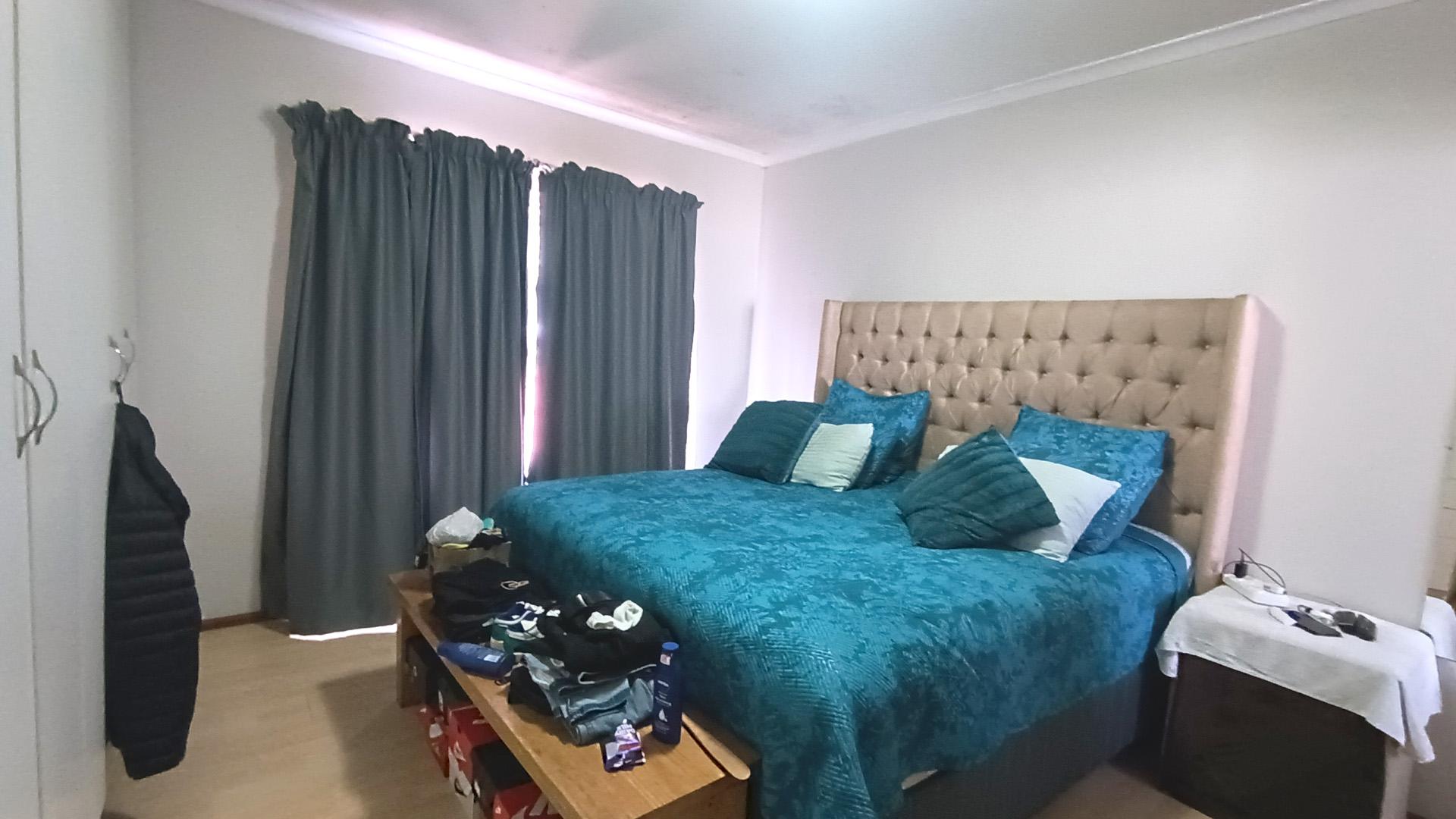 Main Bedroom - 14 square meters of property in Kuils River