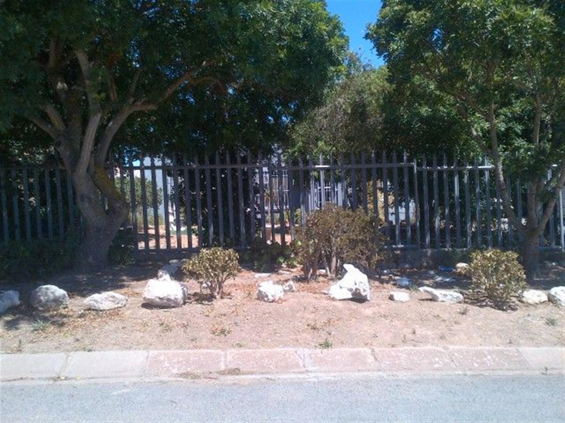 Front View of property in Vredenburg