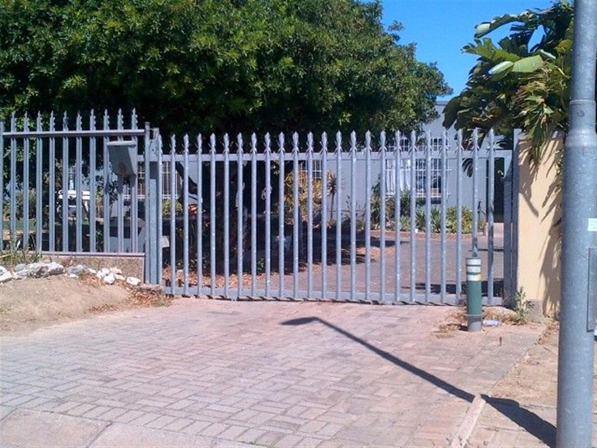 Front View of property in Vredenburg