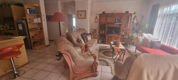 House for Sale For Sale in Ermelo - MR694031