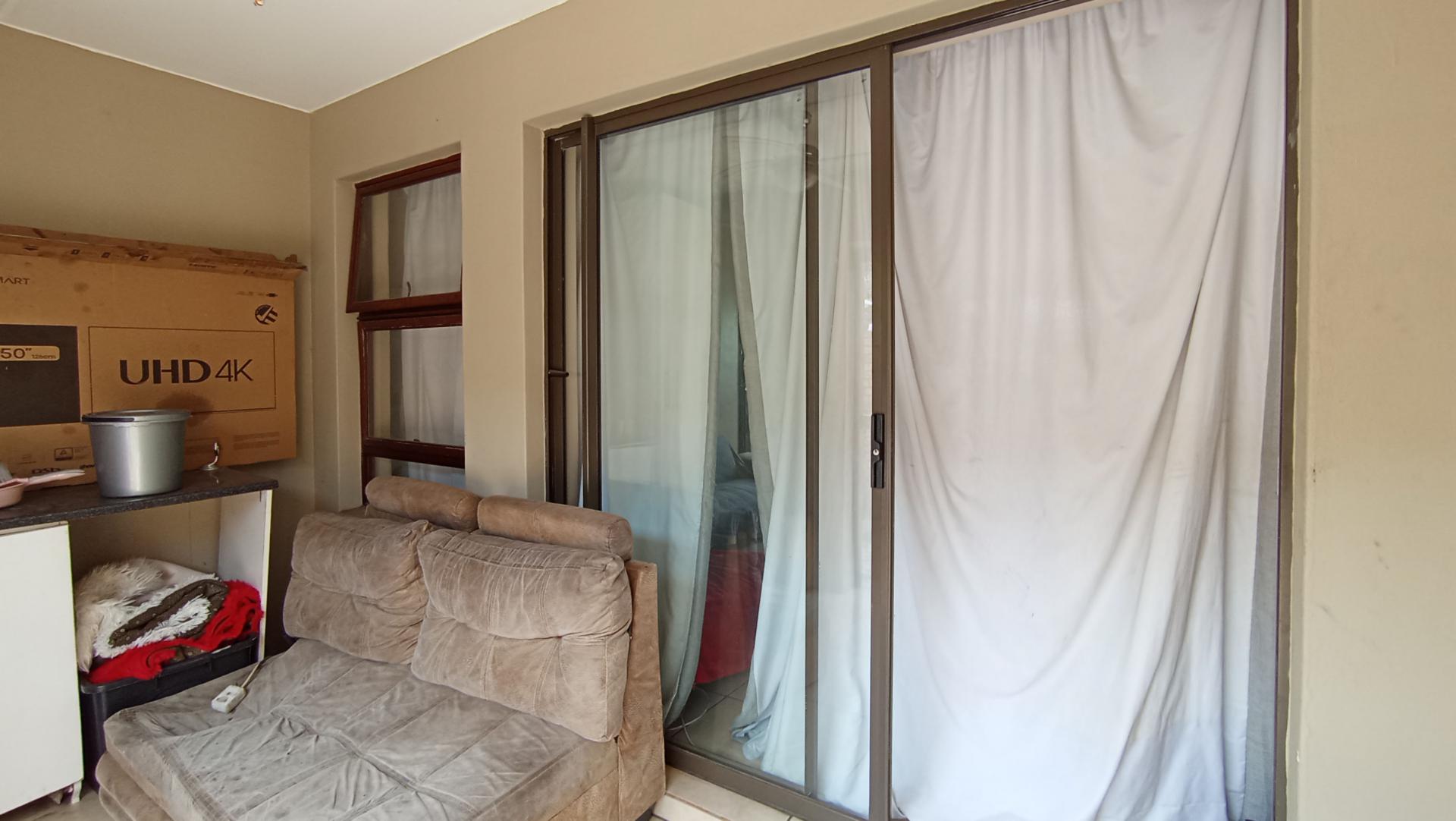 Patio - 11 square meters of property in Buccleuch