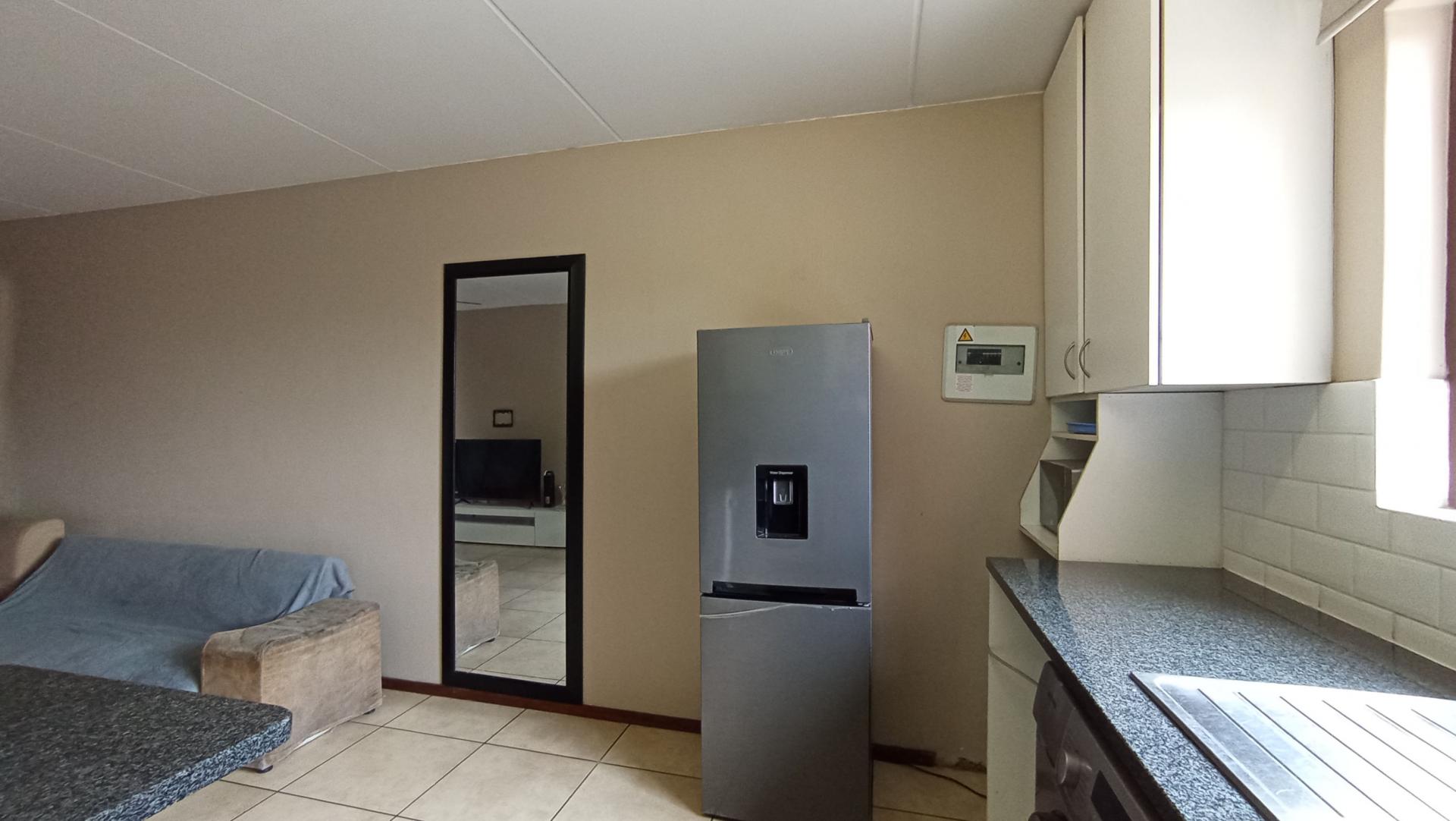 Kitchen - 11 square meters of property in Buccleuch