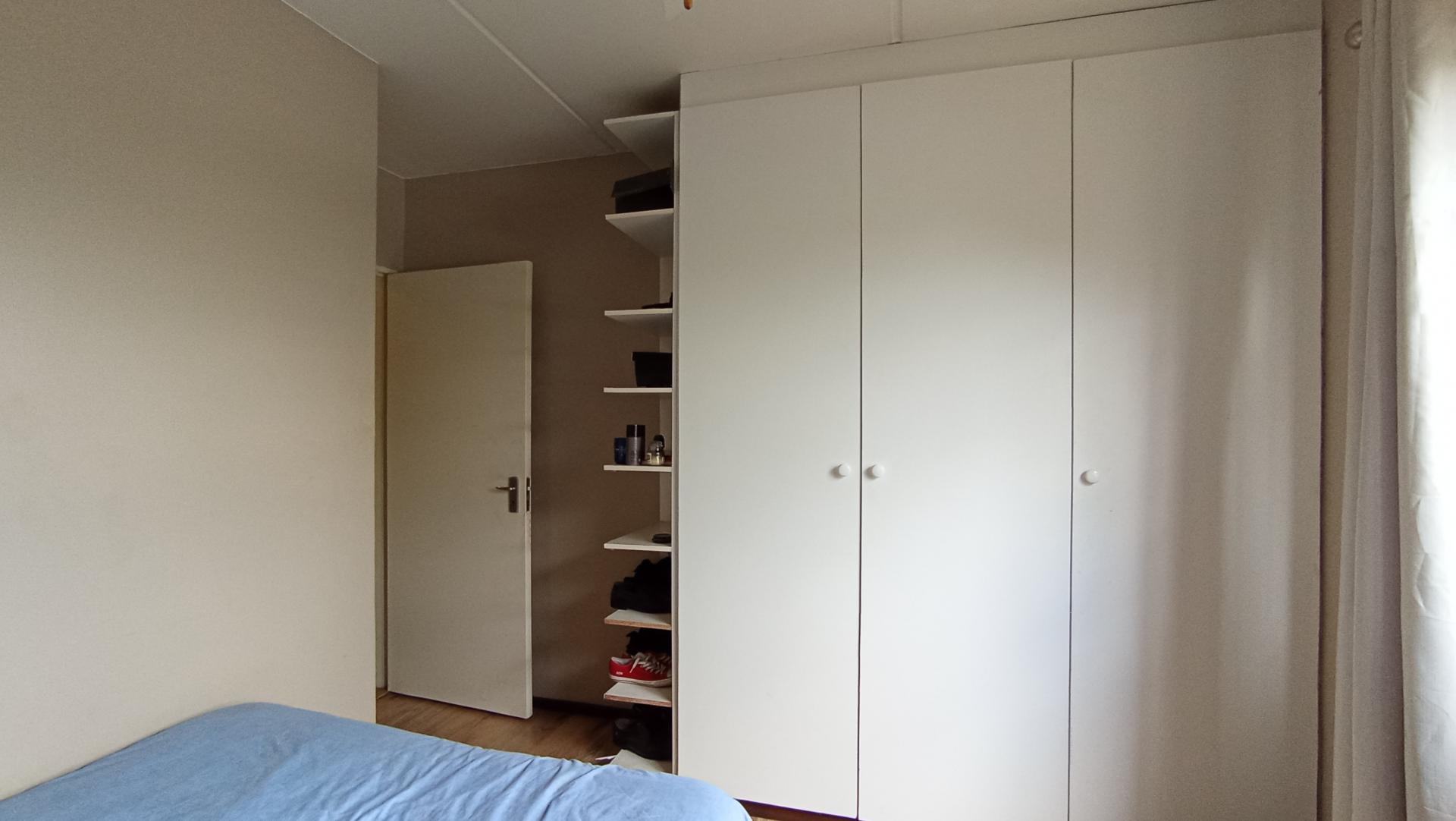 Bed Room 1 - 12 square meters of property in Buccleuch