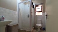 Main Bathroom - 5 square meters of property in Buccleuch