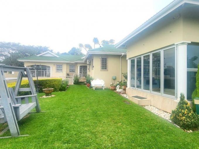 4 Bedroom House for Sale For Sale in Mount Edgecombe  - MR694064