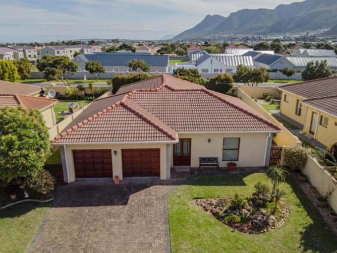 3 Bedroom House for Sale For Sale in Hermanus - MR694072