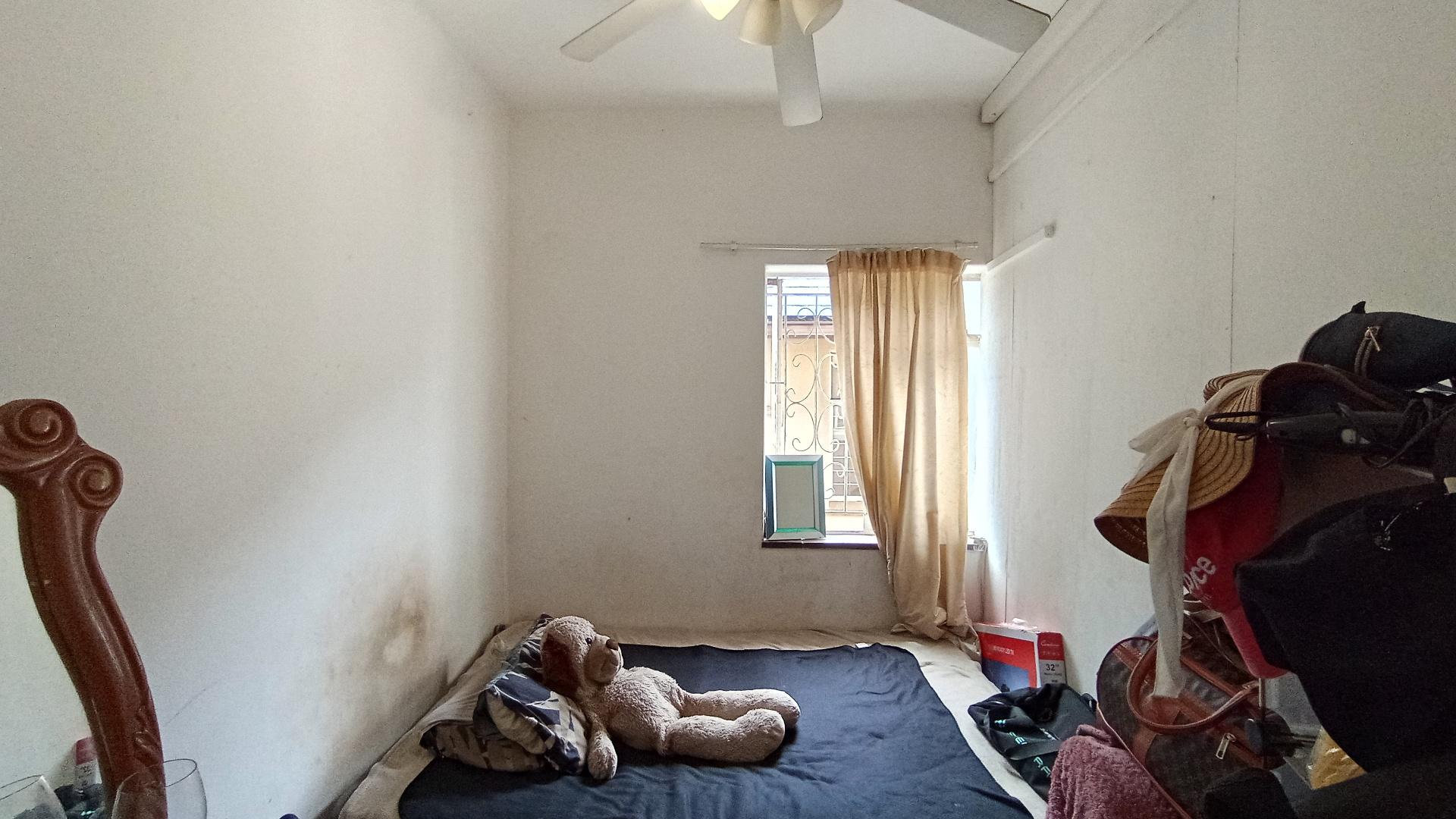 Bed Room 3 - 7 square meters of property in Bulwer (Dbn)