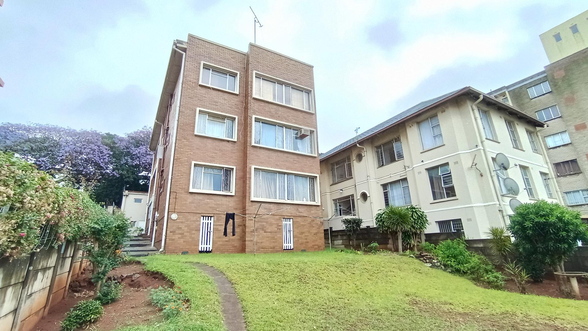 Backyard of property in Bulwer (Dbn)