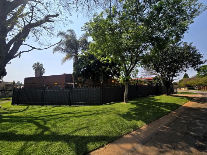 5 Bedroom House for Sale For Sale in Flora Park  - MR694152