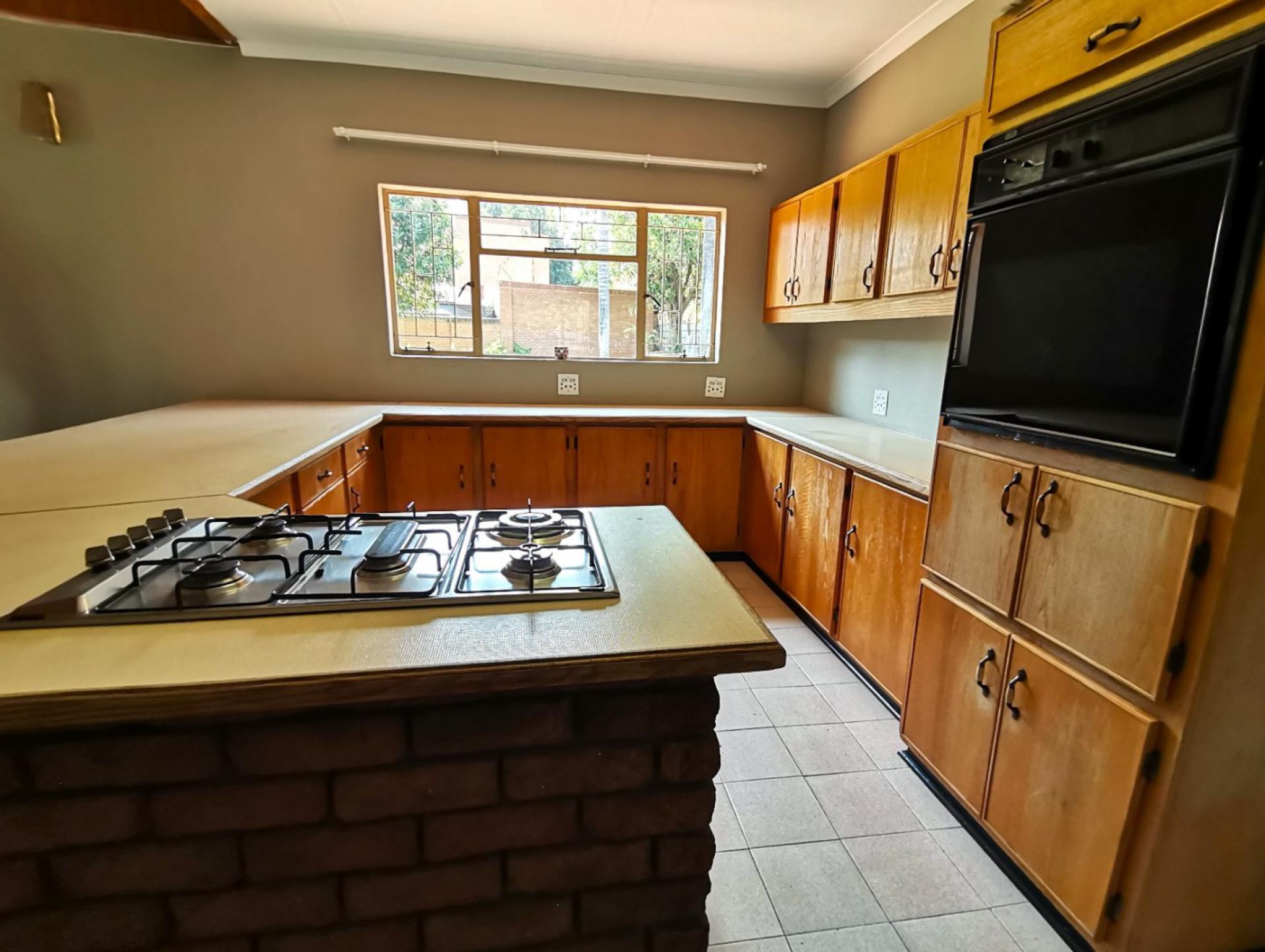  of property in Flora Park 