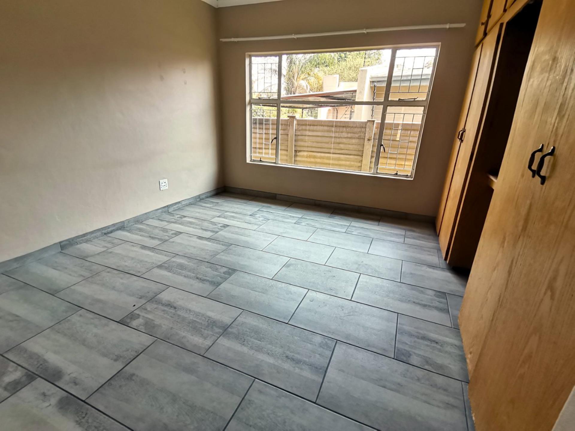  of property in Flora Park 