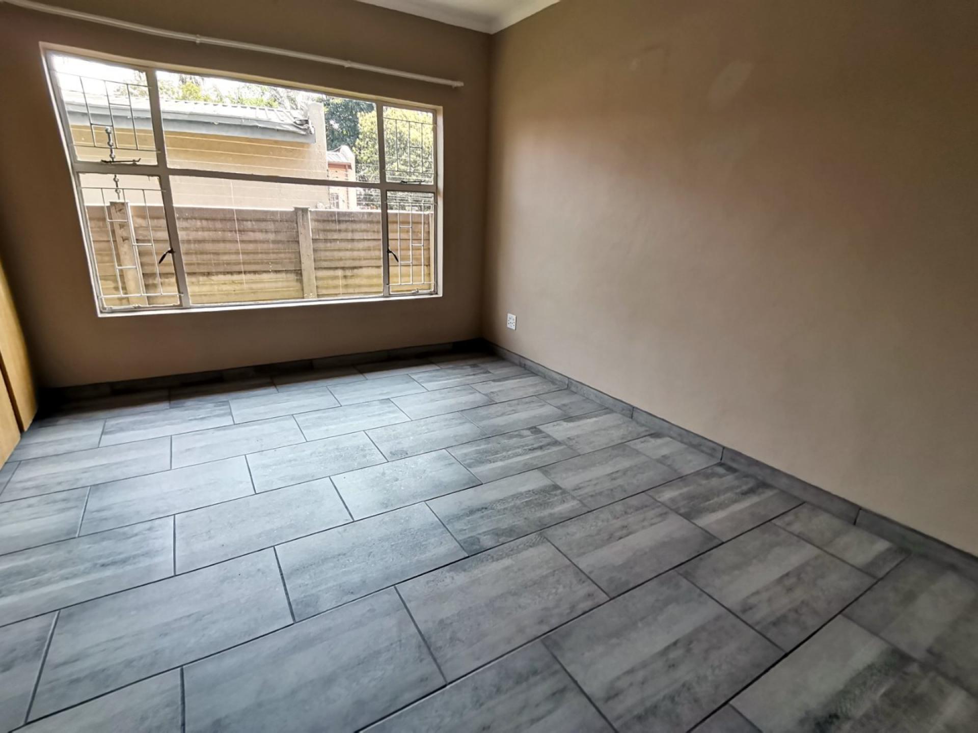  of property in Flora Park 