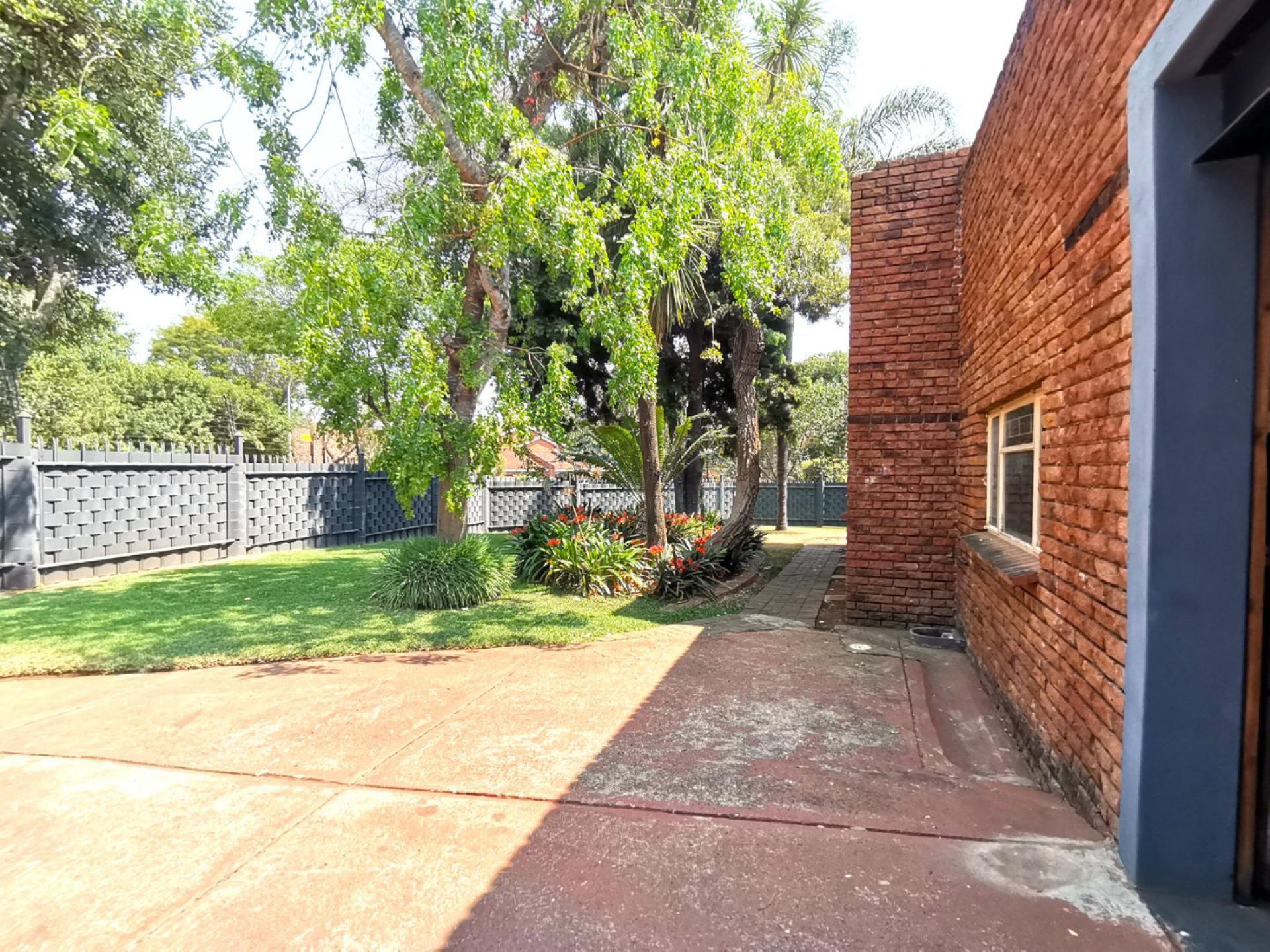  of property in Flora Park 