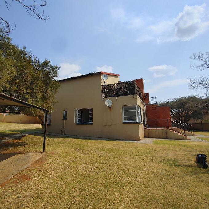 1 Bedroom Apartment for Sale For Sale in Willowbrook - MR694154