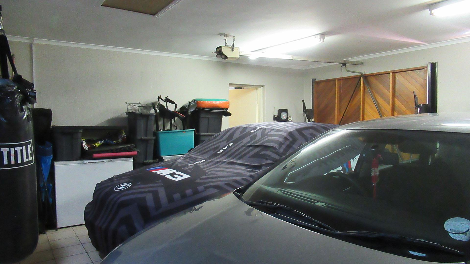 Spaces - 30 square meters of property in Glenvista