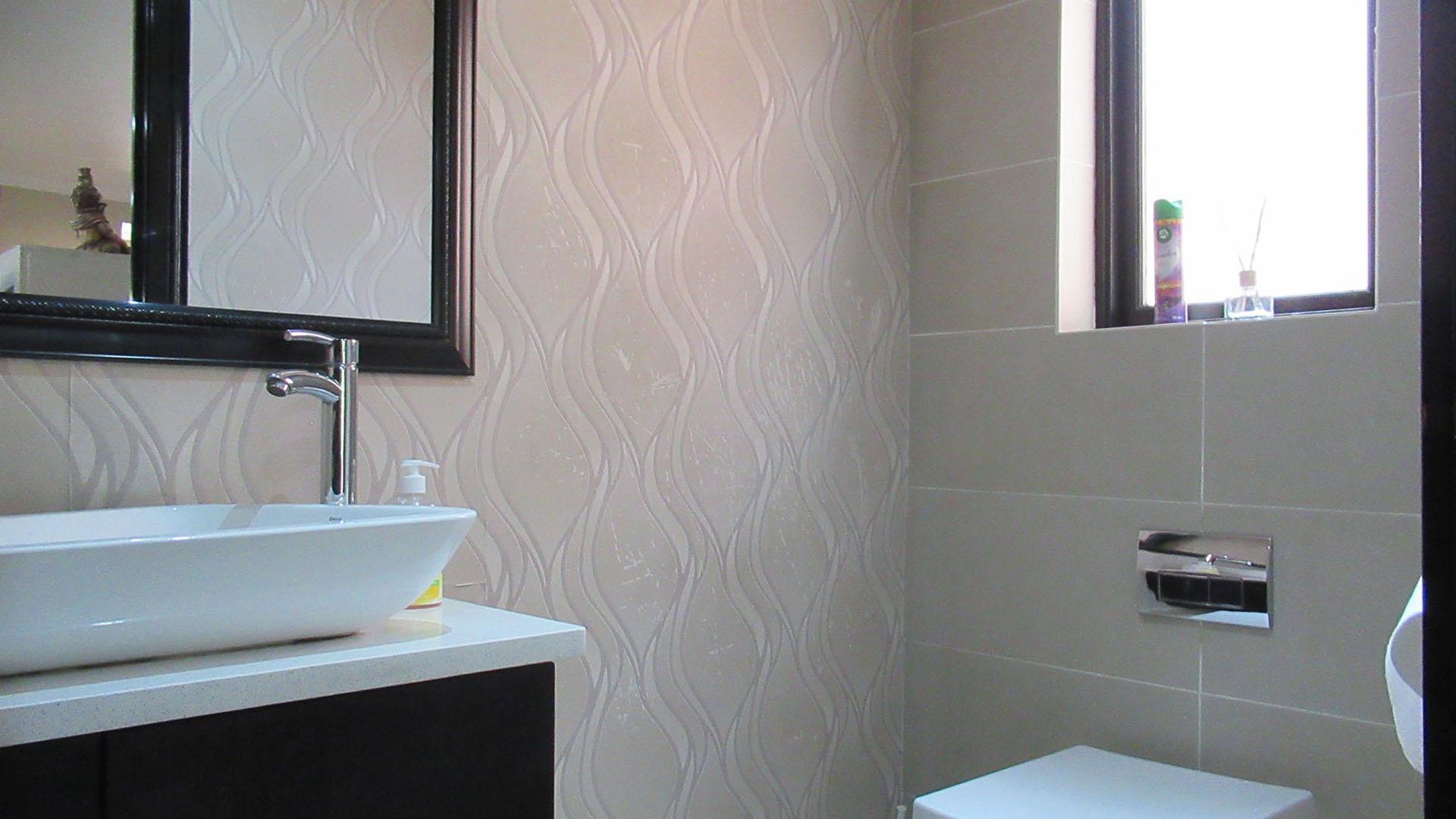 Guest Toilet - 2 square meters of property in Glenvista