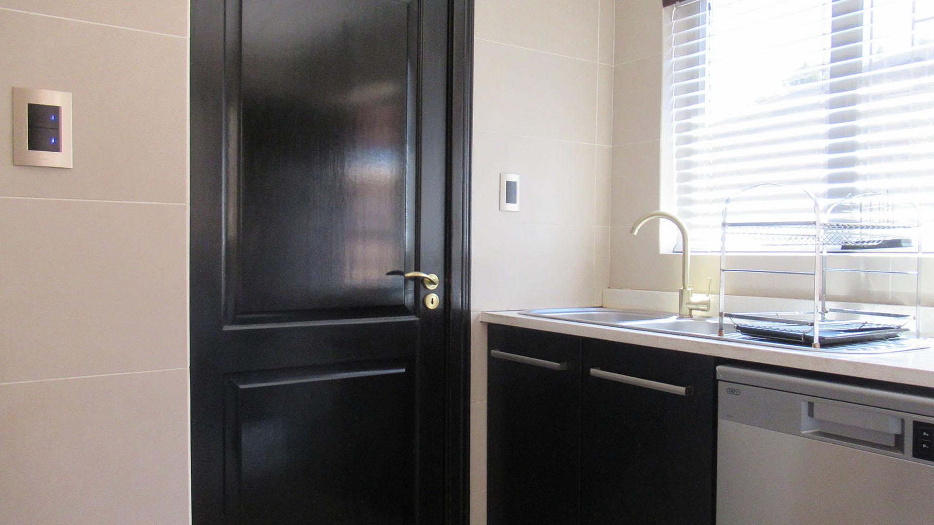 Scullery - 9 square meters of property in Glenvista