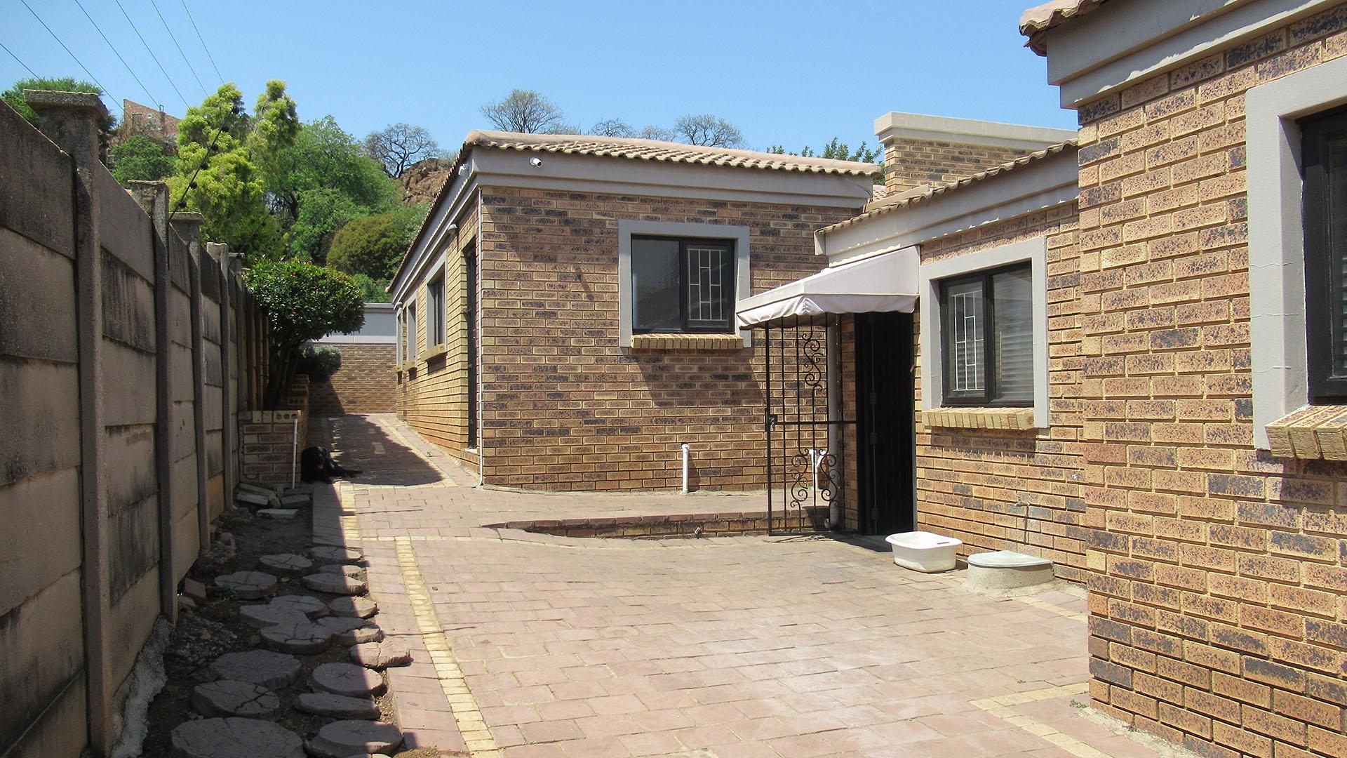 Backyard of property in Glenvista