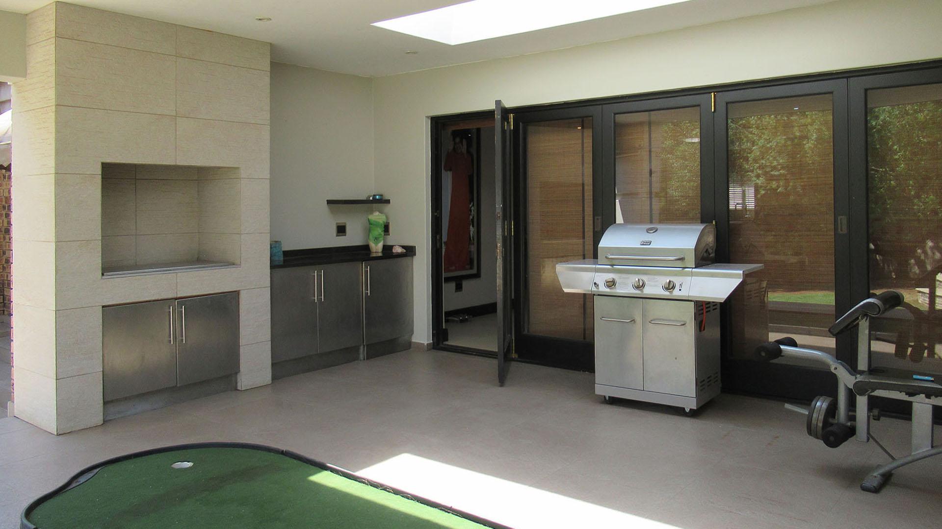 Patio - 47 square meters of property in Glenvista