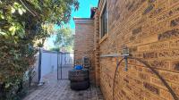 Spaces of property in Glenvista