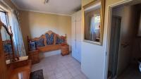 Bed Room 1 of property in Glenvista