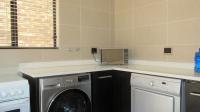 Scullery - 9 square meters of property in Glenvista