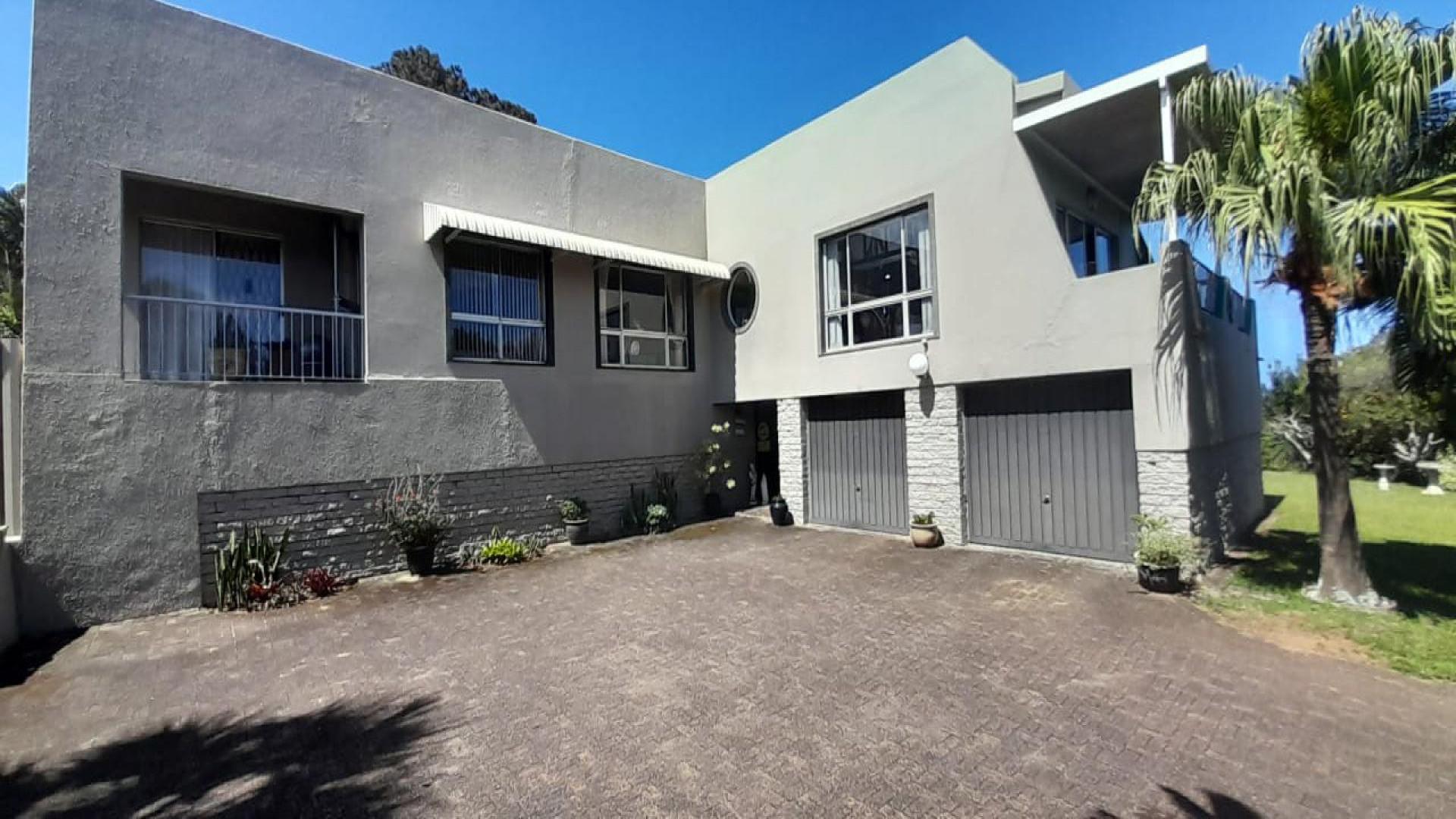 Front View of property in Uvongo