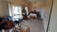 Bed Room 1 of property in Uvongo