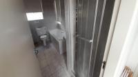 Bathroom 1 of property in Uvongo