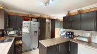 Kitchen - 24 square meters of property in Uvongo