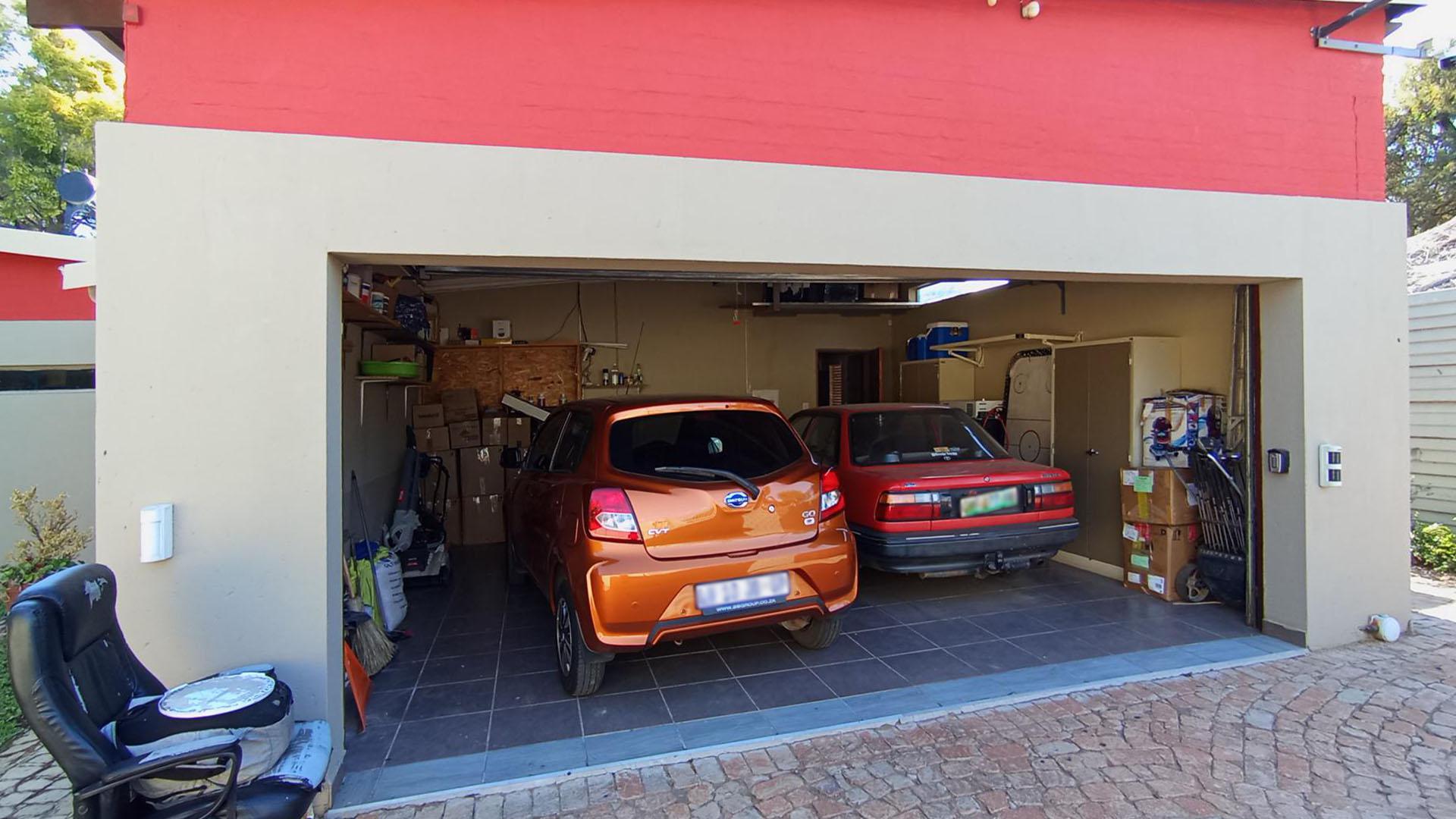 Front View of property in Villieria