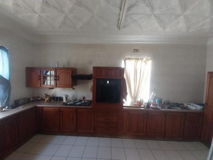 2 Bedroom House for Sale For Sale in Volksrust - MR694170